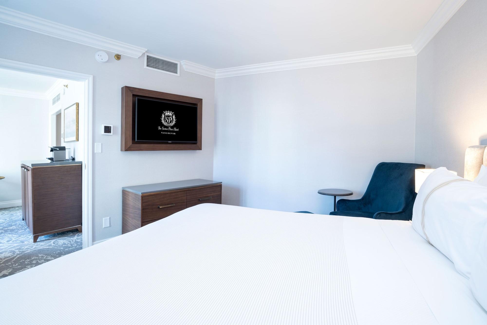 The Sutton Place Hotel Vancouver Exterior foto A guest room at the Hotel Monte Carlo
